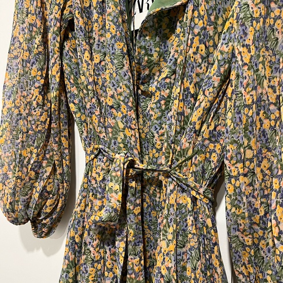 Zara- Printed Pleated mini dress - Picture 5 of 9